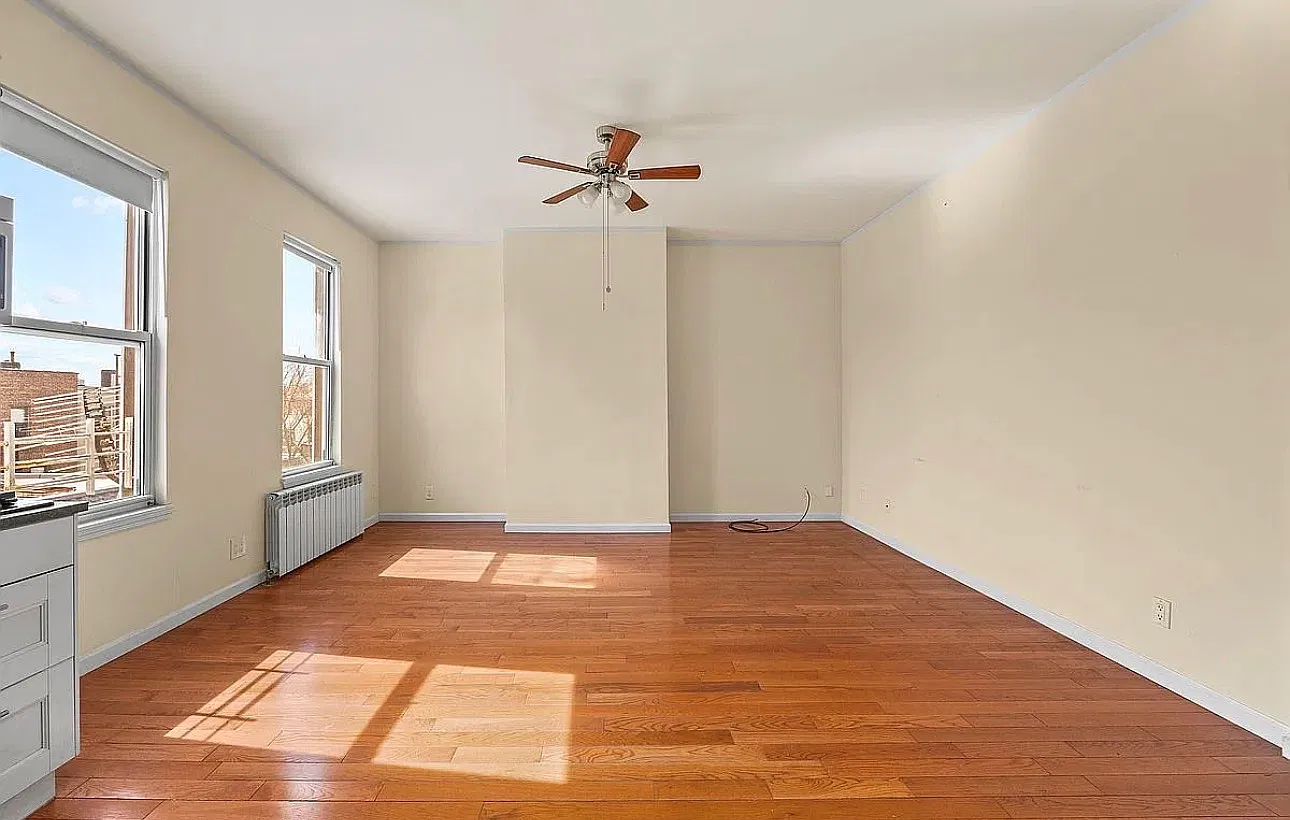 4 bed, 1.5 bath, 1100 sqft, $4,150 — Photo 4