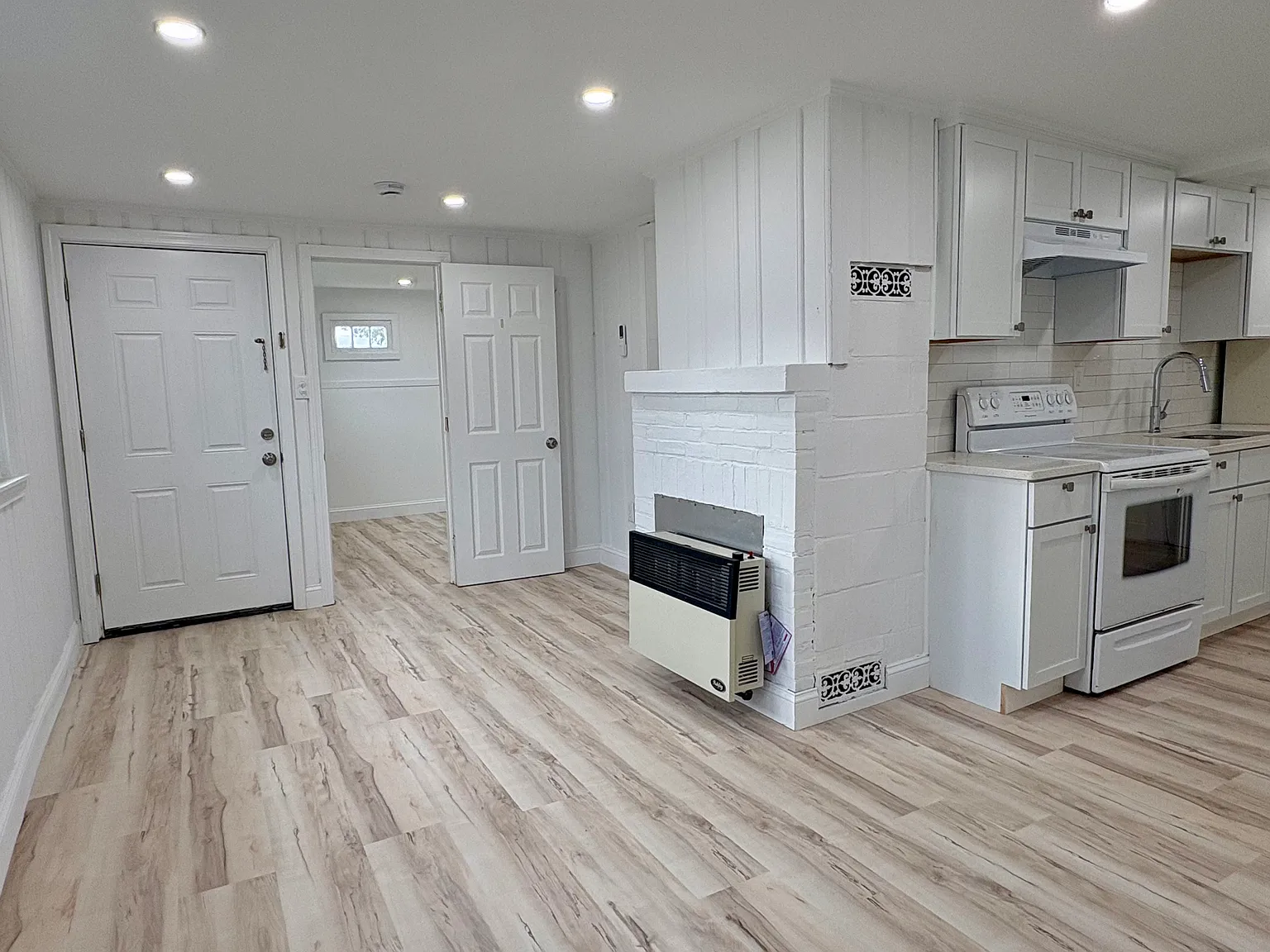 Great Neck Rd N, Mashpee — Photo 3