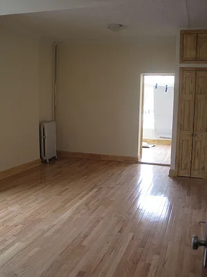 Rented by Lang Realty LLC | media 10