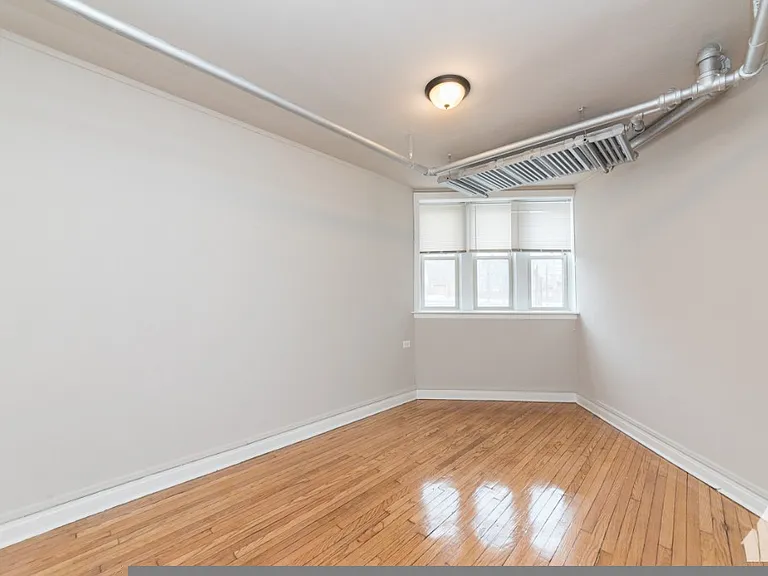 4255 W Addison St #3 — Photo 3