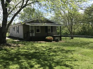 100 Kidd Rd, Lawrenceburg, TN 38464