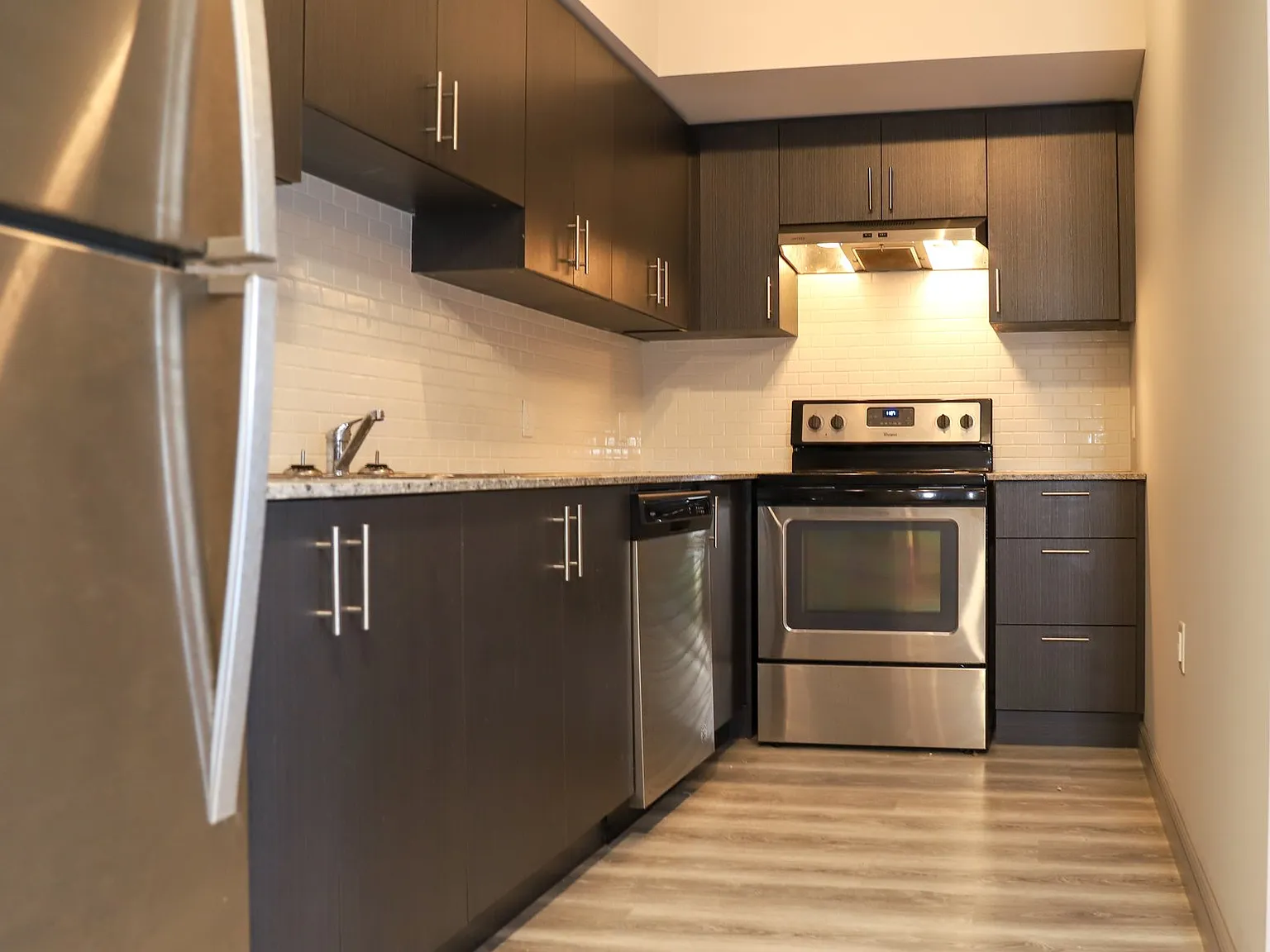 275 Larch St Waterloo — Photo 3