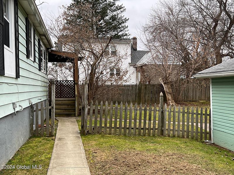 5th image of 12 Edenburg Avenue