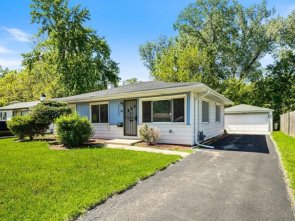 2nd image of 3242 Roesner Dr