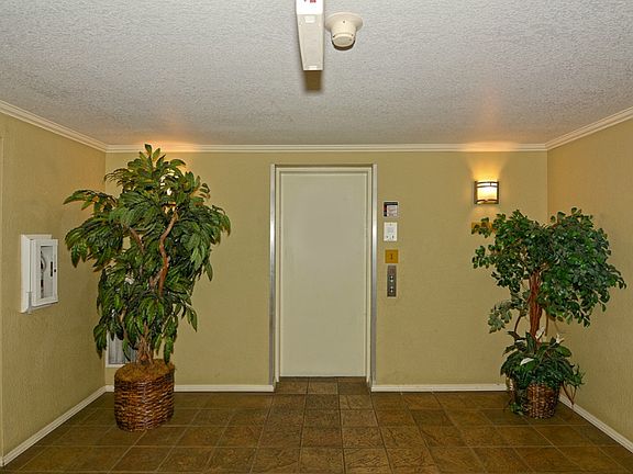5th image of 15433 Country Club Dr Unit F102