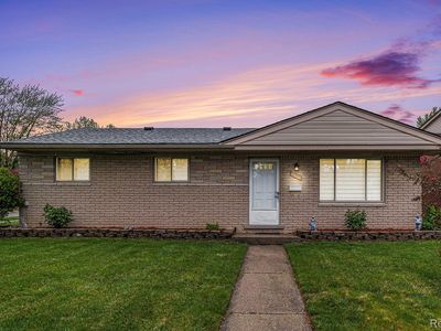 8601 Independence Dr, Sterling Heights, MI, 48313