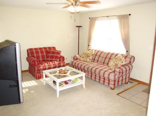 508 Valley View Dr, Philo, IL 61864