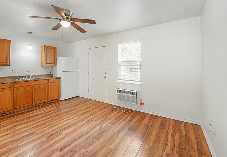 720 Pritchett Ln #16 — Photo 5