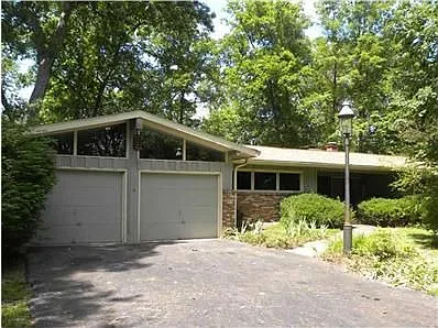 5980 Whitman Rd photo 1