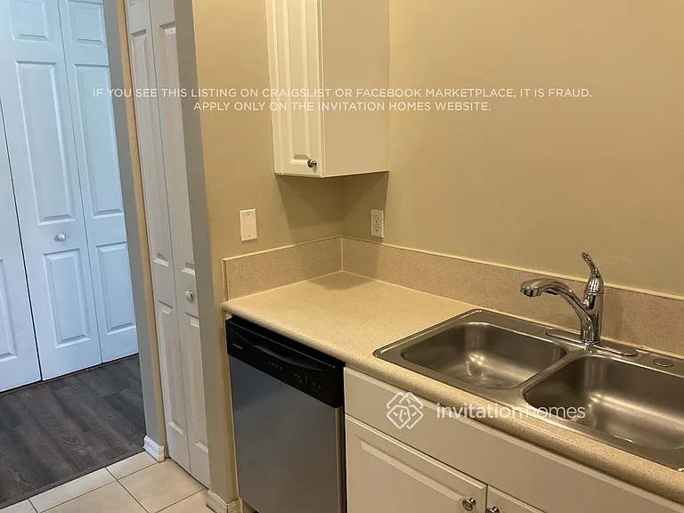 4304 Main St — Photo 8