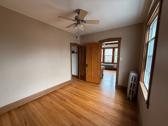 3rd image of 3925 W Wellington Ave #1S