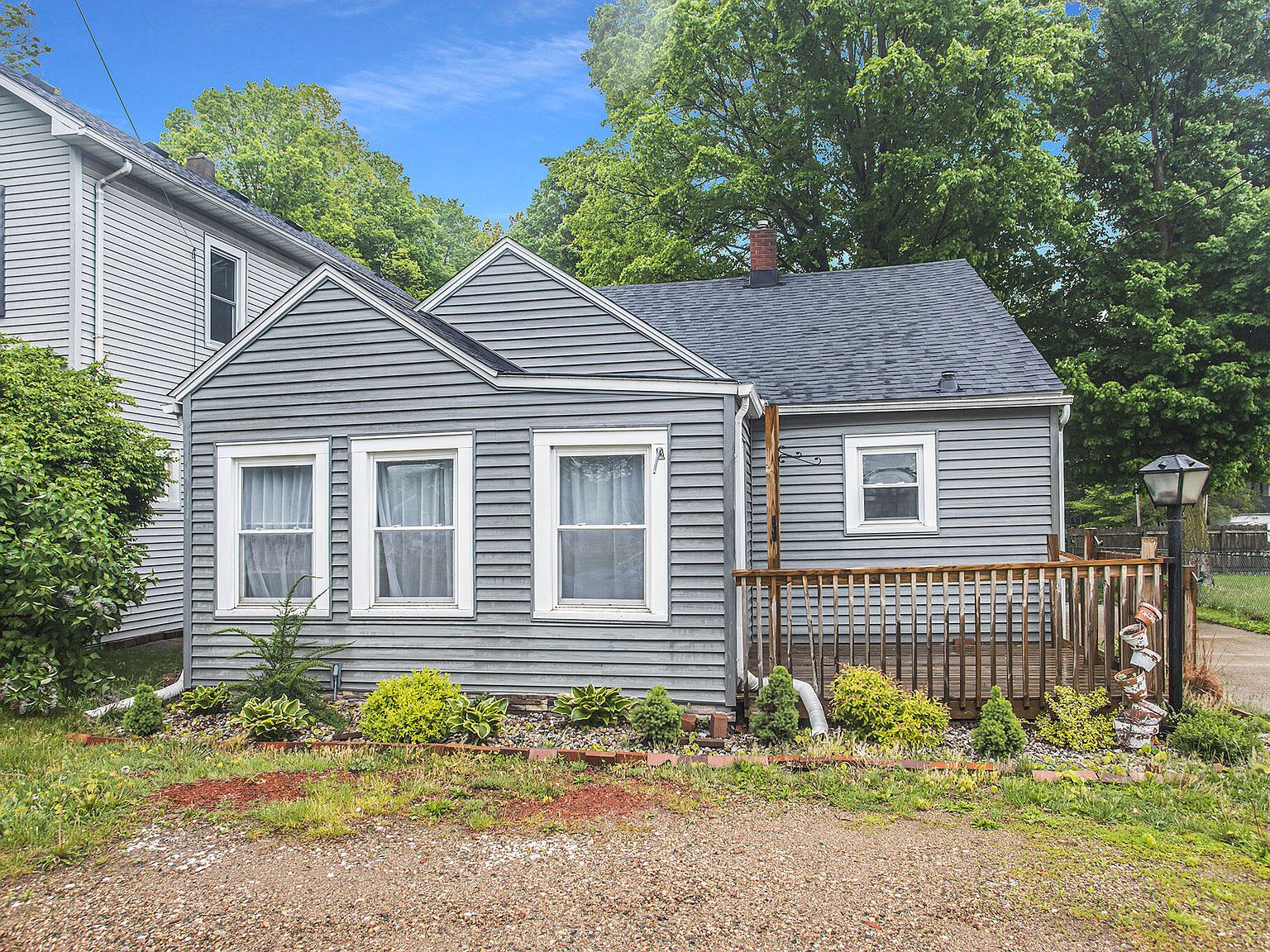 1666 W D Ave, Kalamazoo, MI 49009 Zillow