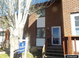 209 Cheyenne Dr, Evanston, WY 82930