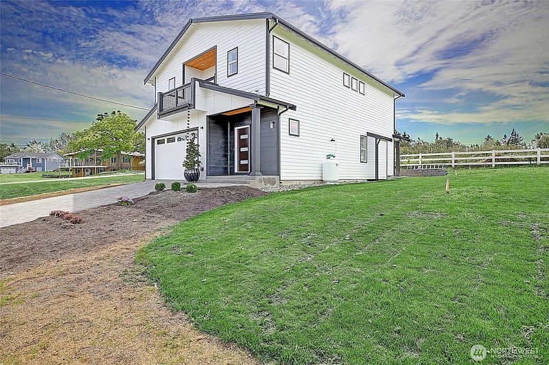 2nd image of 1458 Larkspur Lane