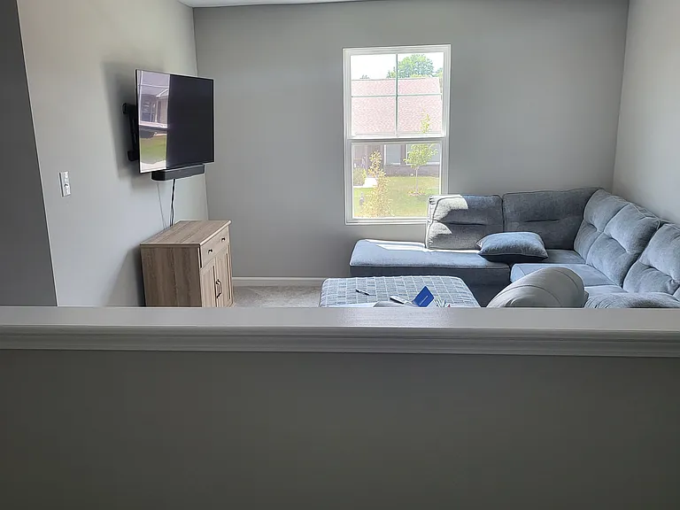 1019 Spring Hill Dr — Photo 13