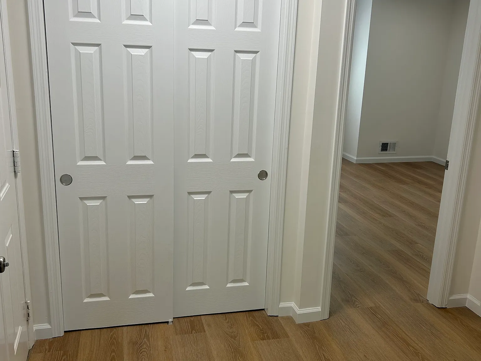 1 bed, 1015 sqft, $2,900 — Photo 2