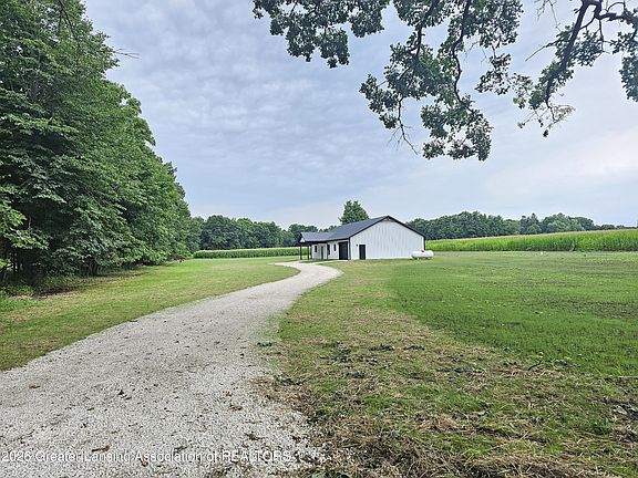 2nd image of 5098 Cooper Rd