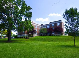 1042 McCausland Ave, Saint Louis, MO 63117