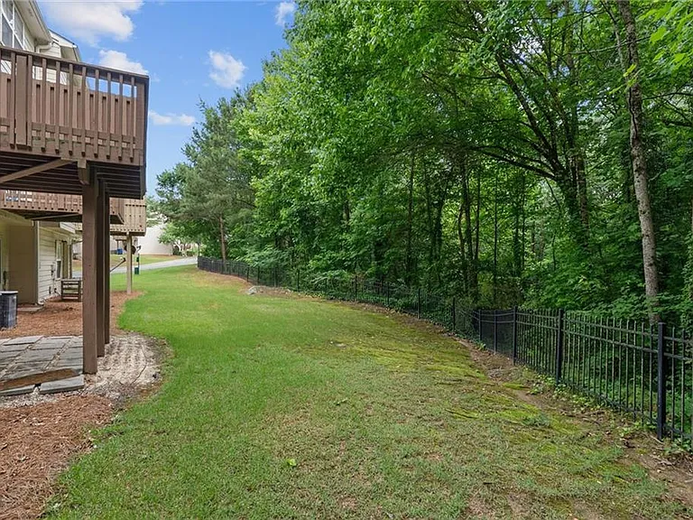 6720 Stoneleigh Way #9 — Photo 31