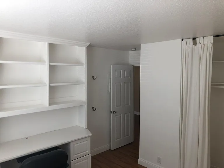 44 Corsica Dr — Photo 3