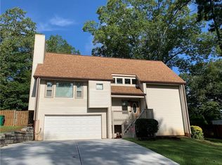 2827 Bob Bettis Rd, Marietta, GA 30066