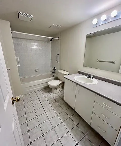1160 Lauzon Rd #206 — Photo 13