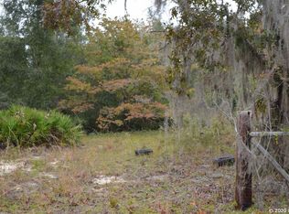 114 Country Living Ln, Melrose, FL 32666