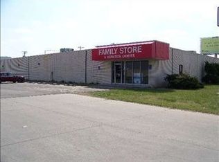 7707 E Harry St, Wichita, KS 67207