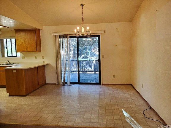 3rd image of 10691 Edgewater Dr