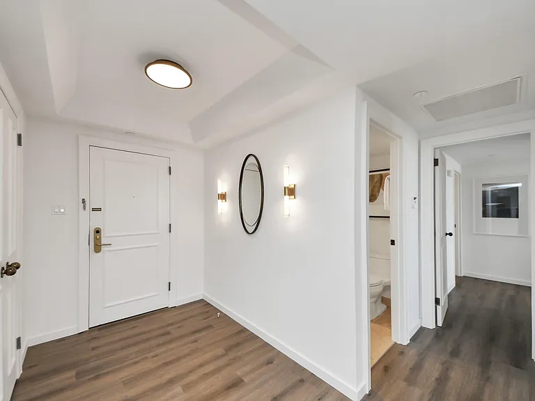 1300 Lamar St #S8 — Photo 44
