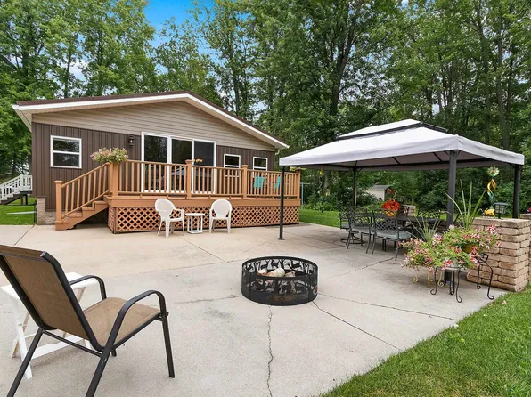 W4933 Woodland Rd, Bonduel, WI 54107