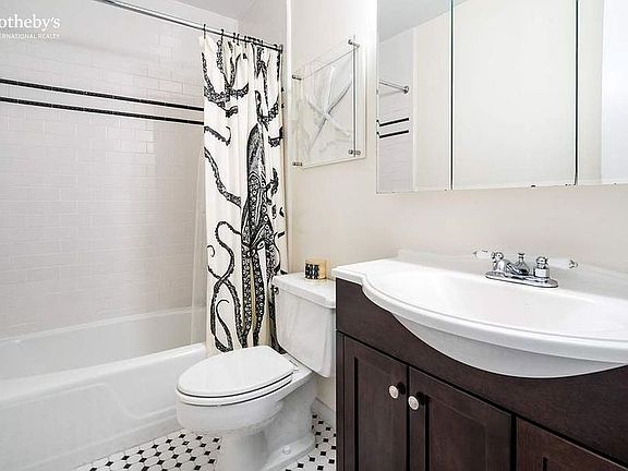 5th image of 300 E 40th St APT 16P