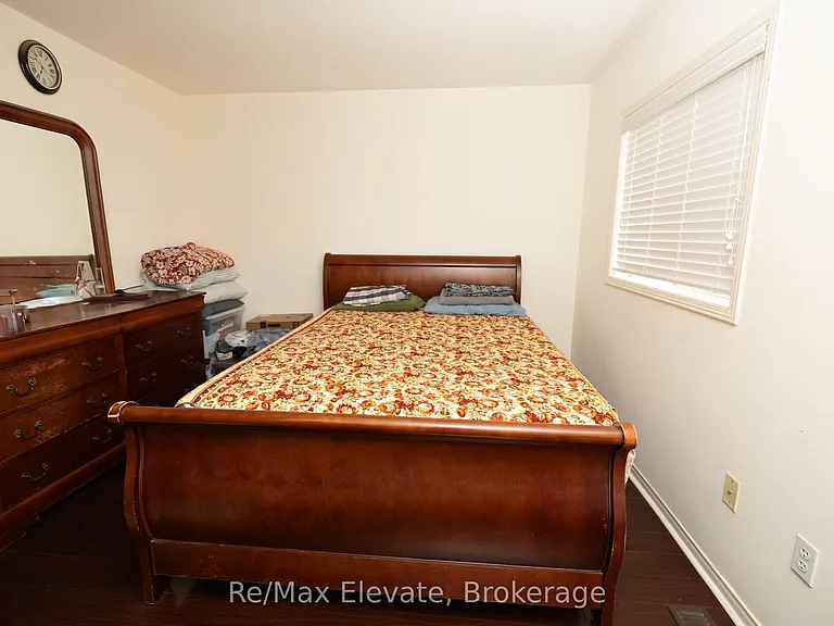 137 Conn Smythe Dr — Photo 11