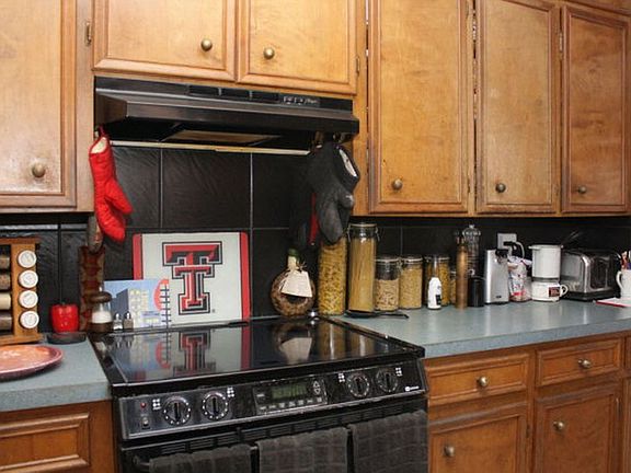 4th image of 4305 Saint Andrews Dr