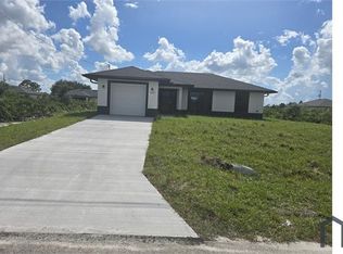 2707 30th St SW, Lehigh Acres, FL 33976