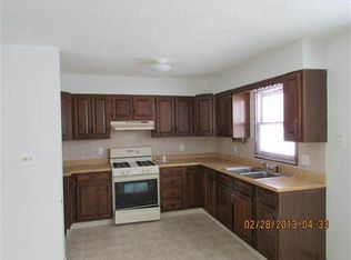 208 Gilbert St, Waterloo, IA 50707