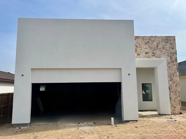 1417 Los Estribos Dr, Laredo, TX 78043