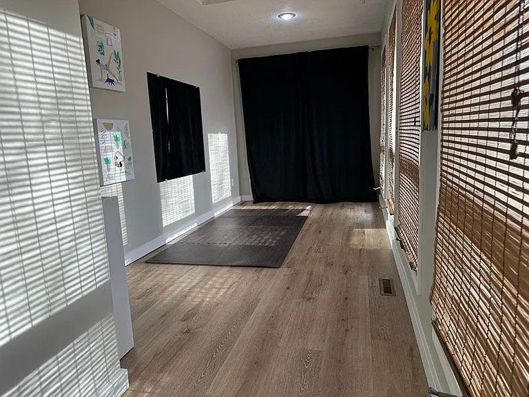 812 W Raynell St — Photo 10
