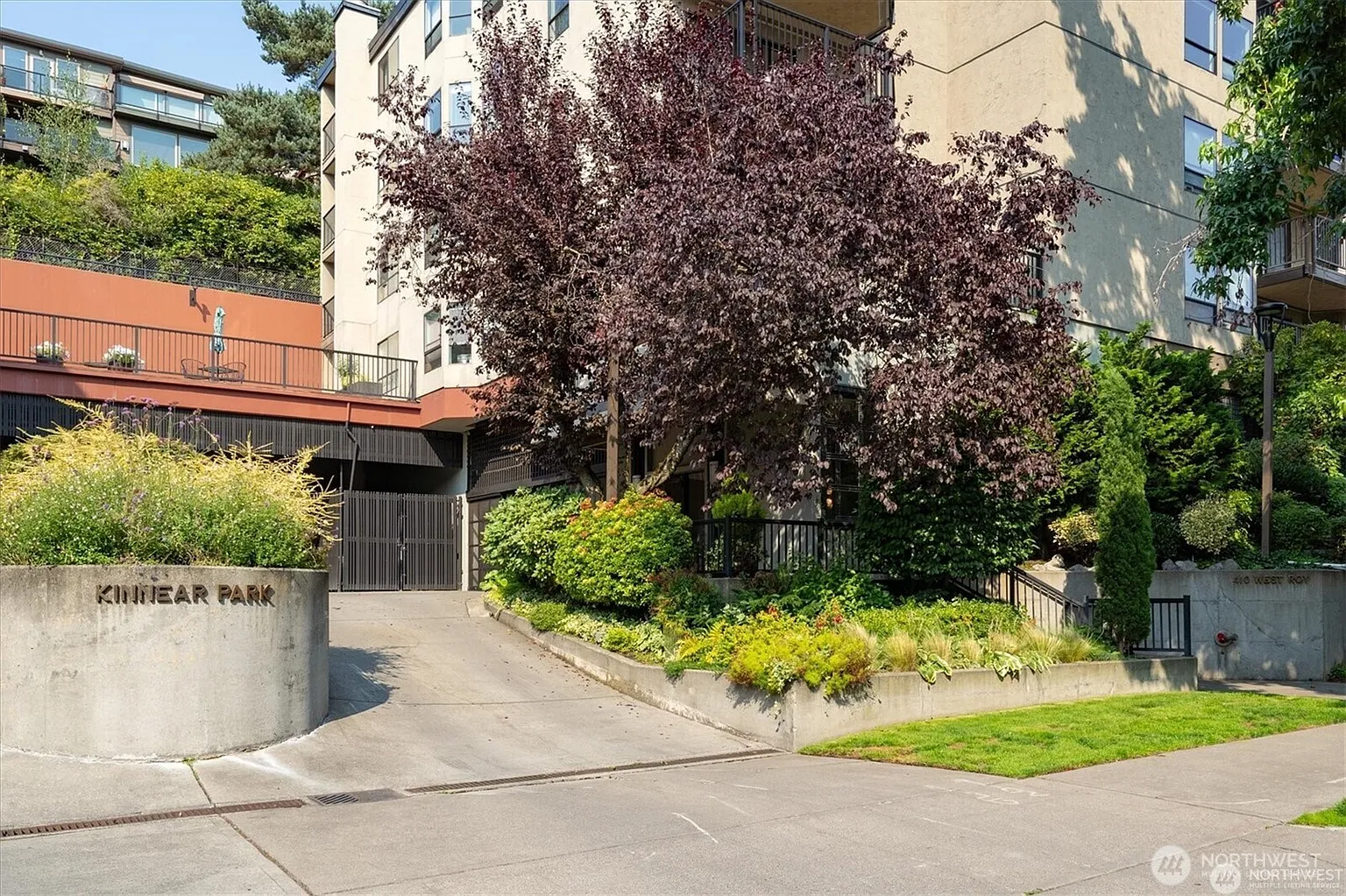 410 W Roy Street #E101 photo 1