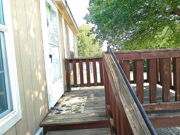 3rd image of 214 N East St