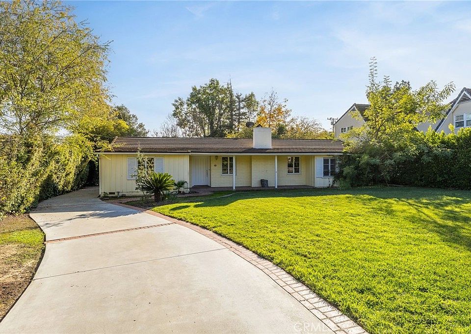 1st image of 2976 Lombardy Rd