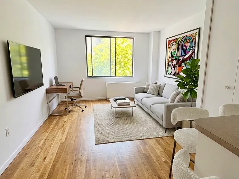 333 E 95th St #3D — Photo 1