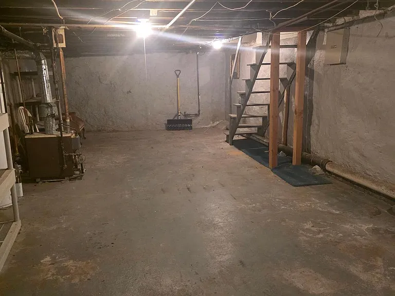 2439 Madison St — Photo 22
