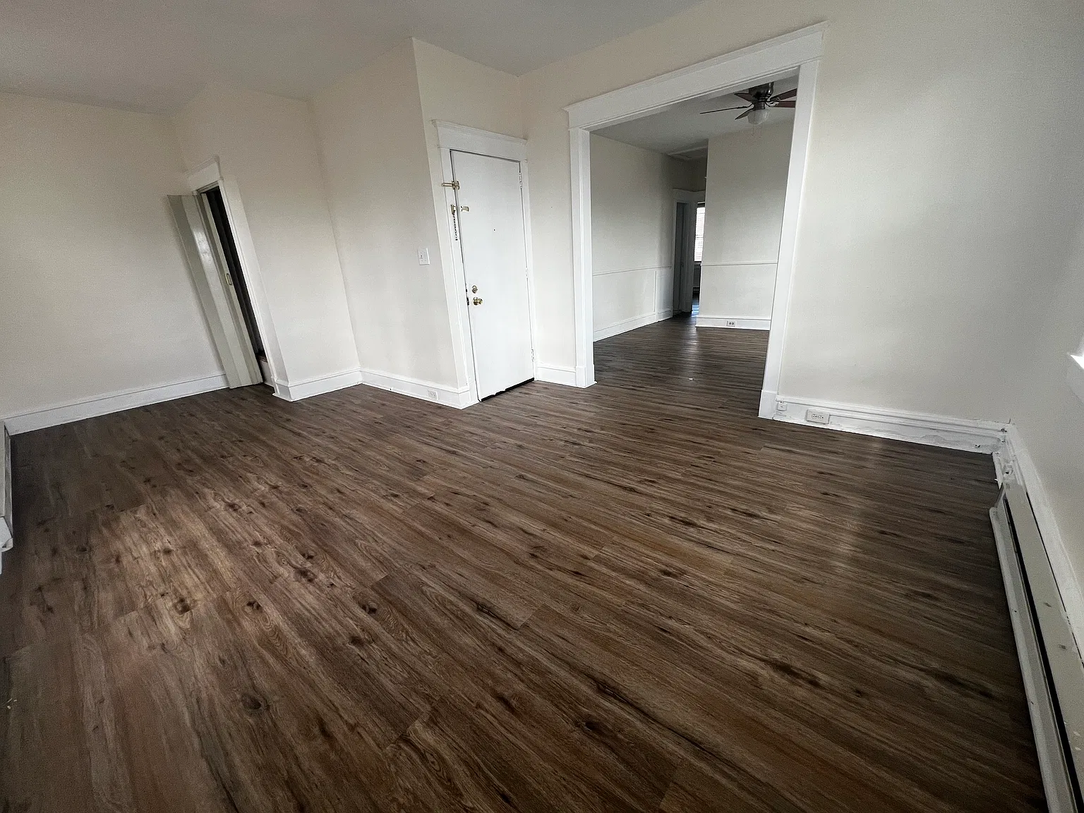 2 bed, 800 sqft, $1,400 — Photo 3
