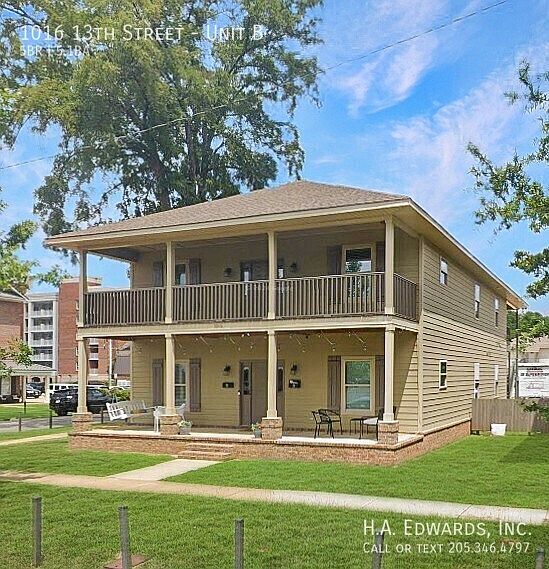 1st image of 1016 13th St Unit B