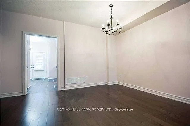 24 Glendora Ave — Photo 4