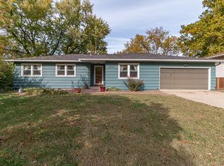 2912 Santa Fe Ln, Lawrence, KS 66047