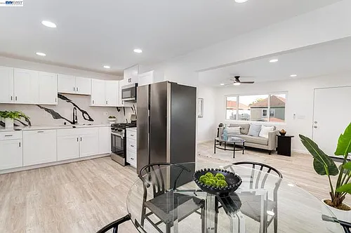 6628 Helen Ct Photo 1