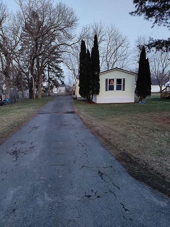 10 Kay Cir, Canastota, NY 13032 Zillow