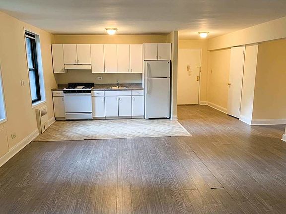 2nd image of 14445 35th Ave APT 1L